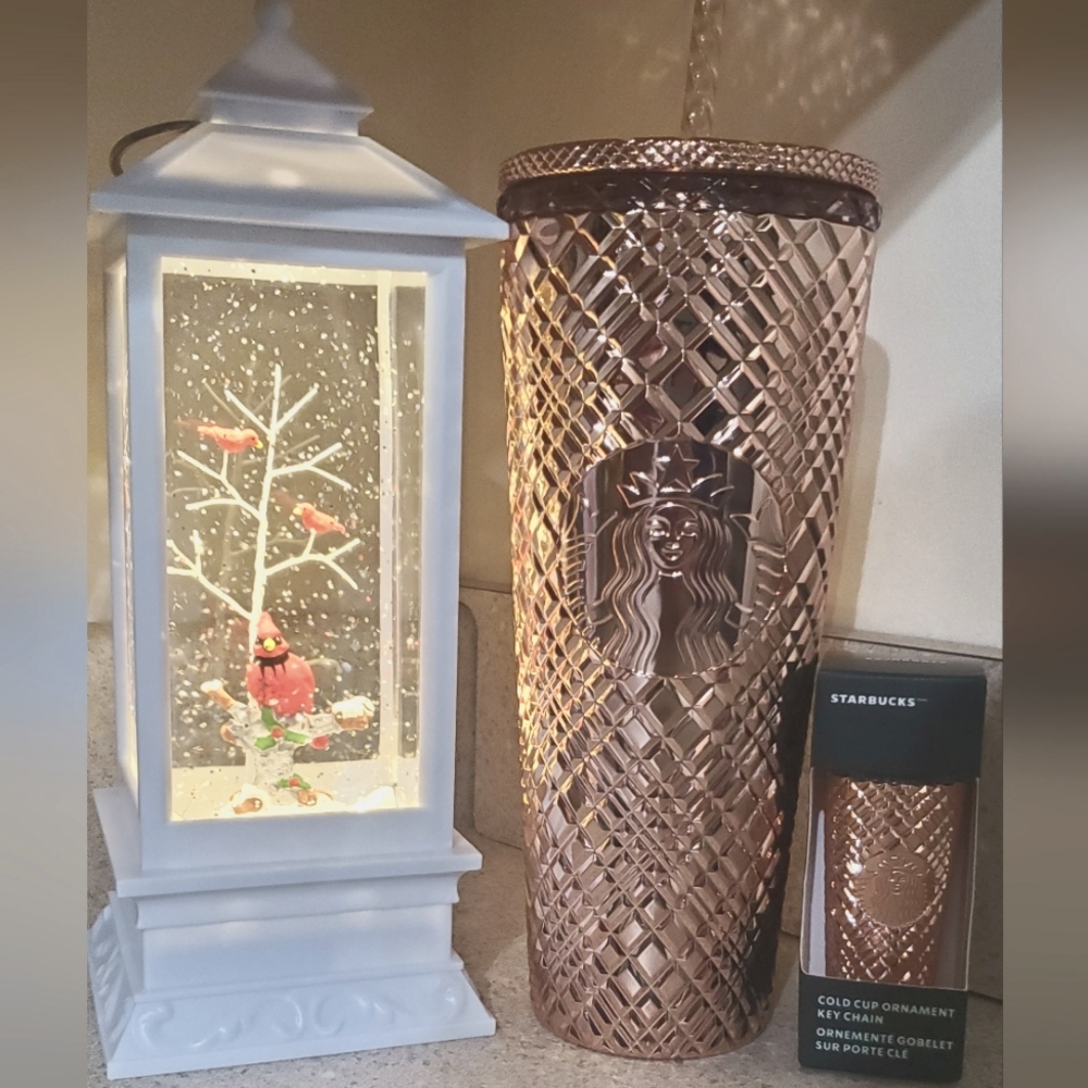✨RARE✨ ROSE GOLD ✨2023✨ VENTI CUP WITHOUT KEYCHAIN/ORNAMENT!